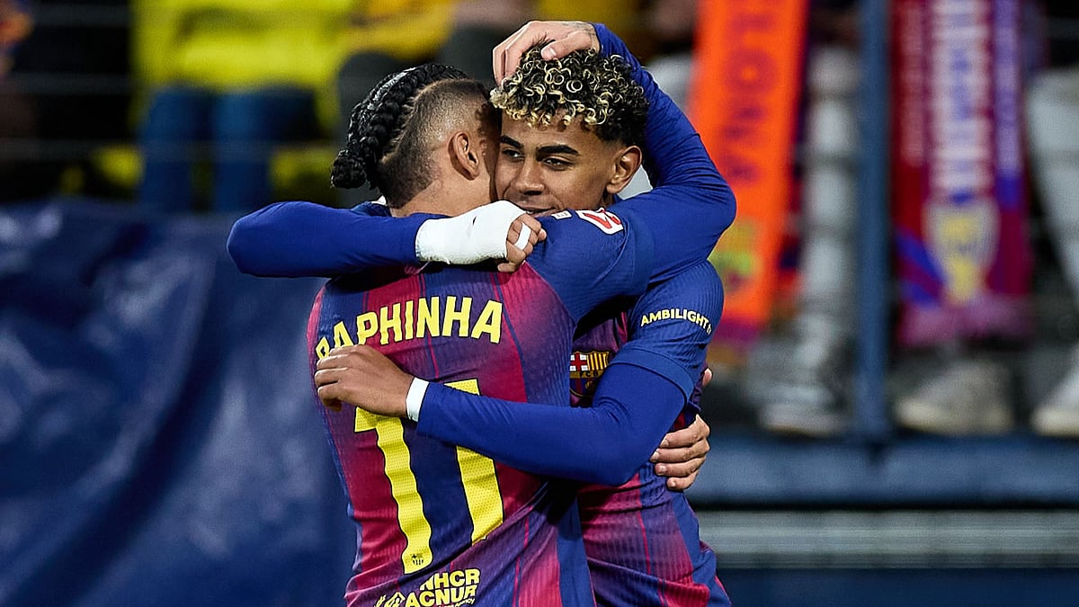 Raphinha and Yamal celebrate