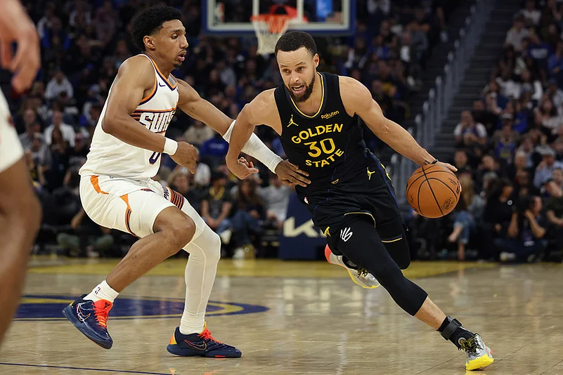 Phoenix Suns vs Golden State Warriors NBA Basketball game-Stephen Curry