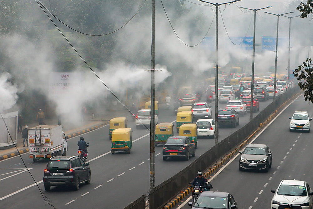 Winter fog in Delhi