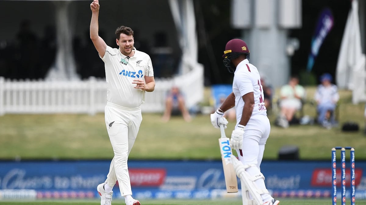 | Photo: Photosport/Chris Symes via AP : New Zealand's Jacob Duffy, left, celebrates after taking the wicket of the West Indies' John Campbell, right, on Day 4 of their cricket test match in Christchurch, New Zealand, Friday, Dec. 5, 2025. 