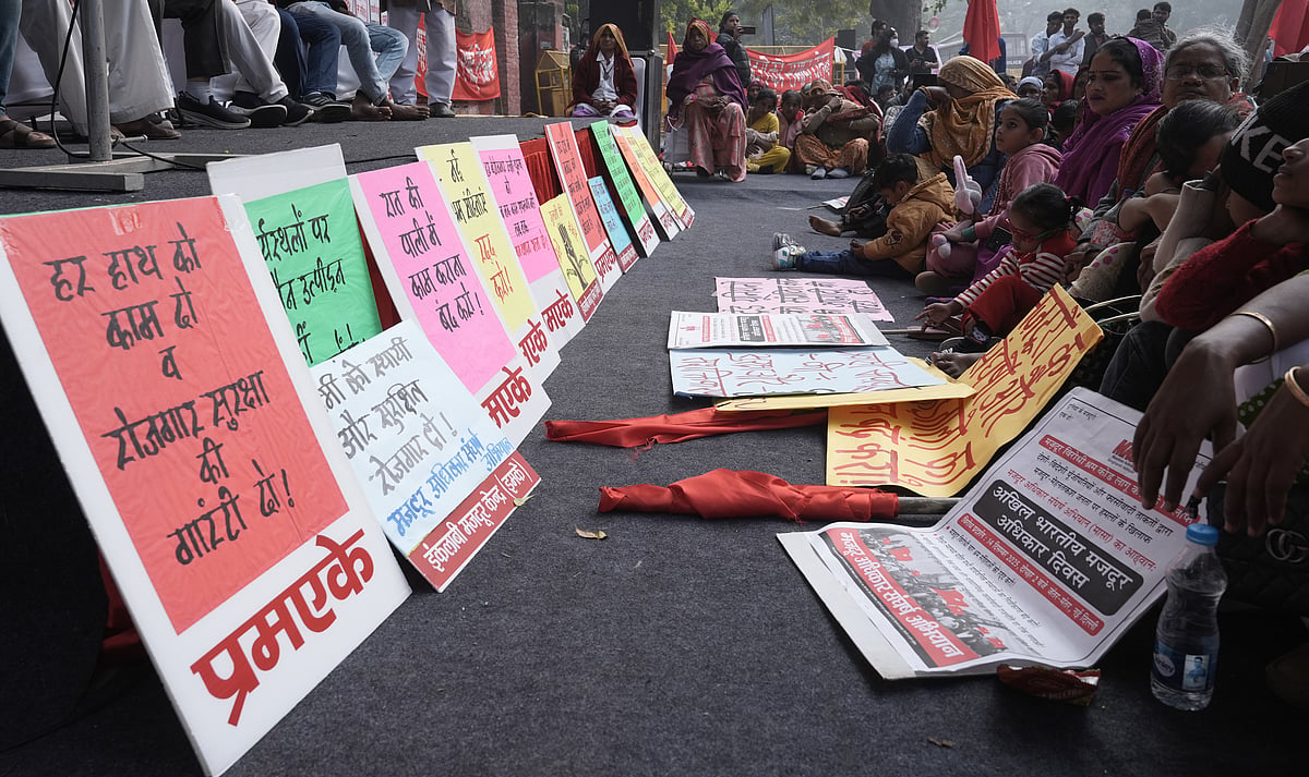 Migrant workers protest
Labour Codes Explained
Workers Protest Labour Reforms