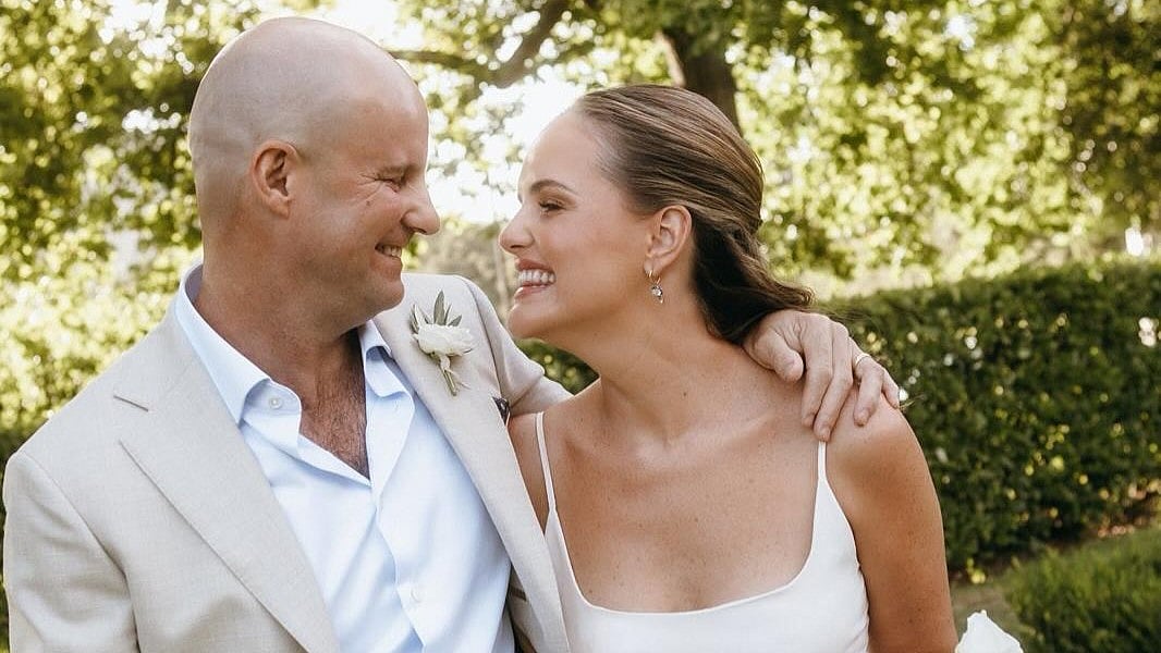 | Photo: Instagram/andrewstrauss_official : Andrew Strauss and his wife Antonia Linnaeus-Peat during their wedding ceremony.
