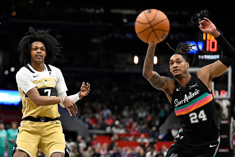 Washington Wizards Vs San Antonio Spurs NBA Basketball-Bub Carrington