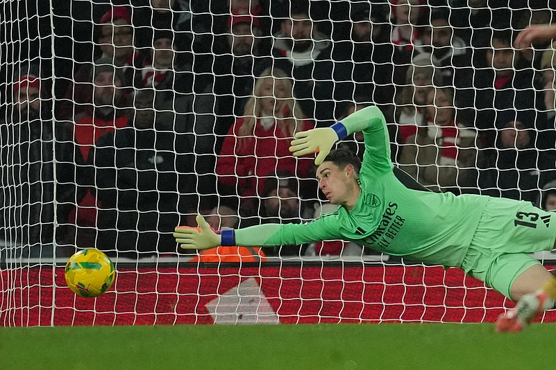Arsenal vs Crystal Palace EFL Cup 2025-26 Quarter-Final-Kepa Arrizabalaga