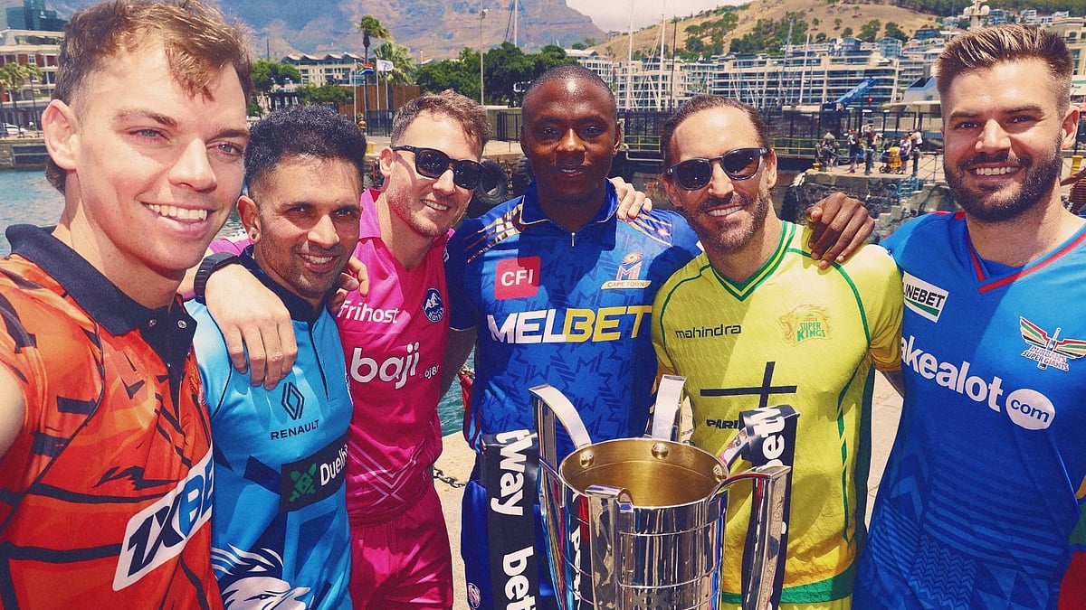 X/ SA20_League : Captains posing with the SA20 trophy.