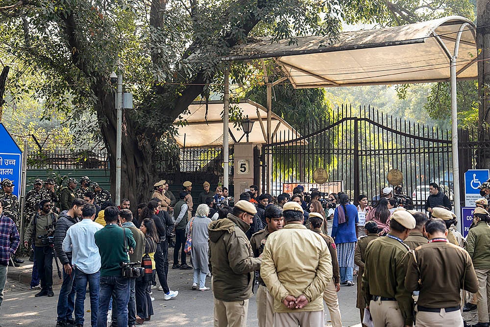 Unnao rape case: Protest outside Delhi HC