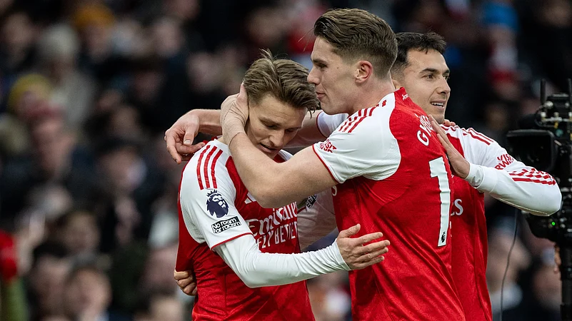 Arsenal celebrate Martin Odegaards goal