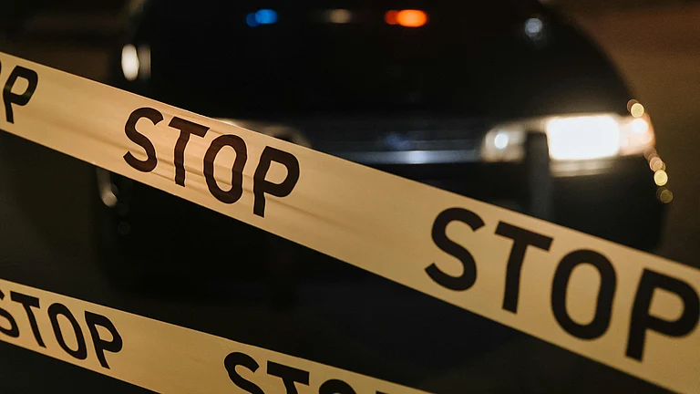 NFL Game Argument Turns Deadly As Florida Man Kills Wife, Shoots Daughter, Then Dies By Suicide (Representative Image). - | Photo: Pexels/cottonbro studio