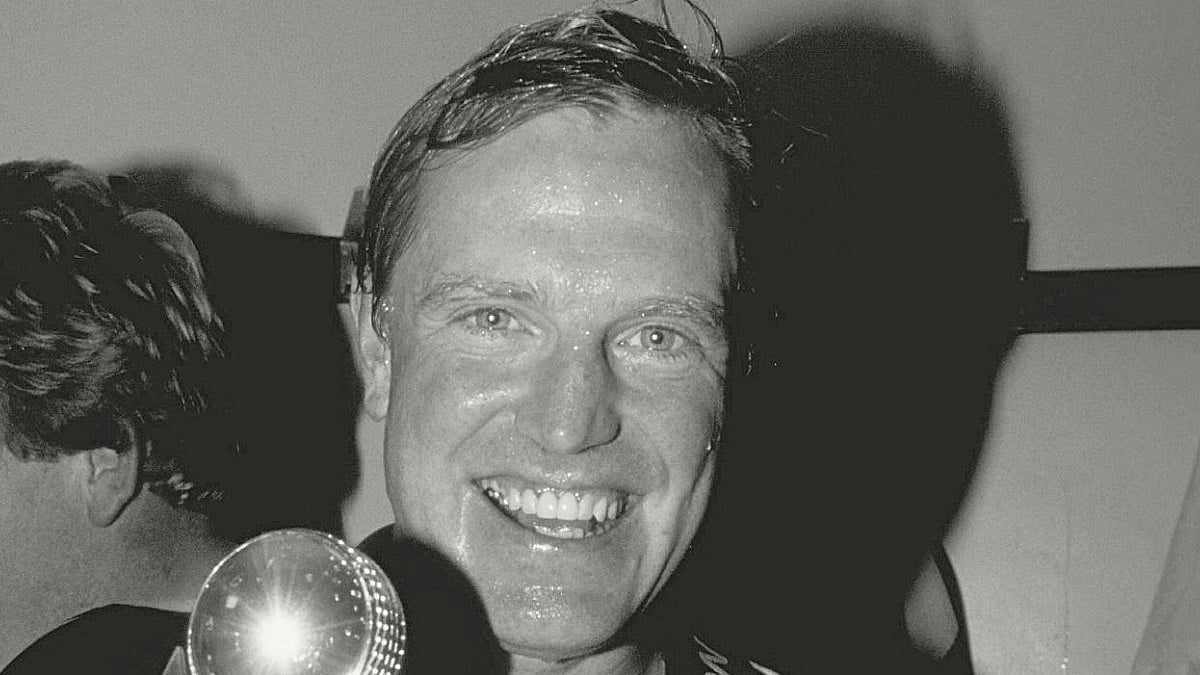 X/Glamorgan Cricket : Hugh Morris played his domestic cricket with Welsh county Glamorgan.