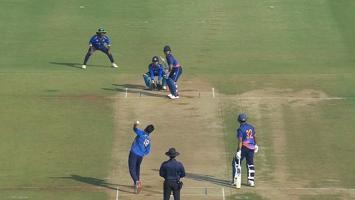 Photo: X/BCCI Domestic : Vijay Hazare Trophy 2025-26, Round 3 Highlights: Ankit Sharma bowling for Kerala against Madhya Pradesh in Ahmedabad.