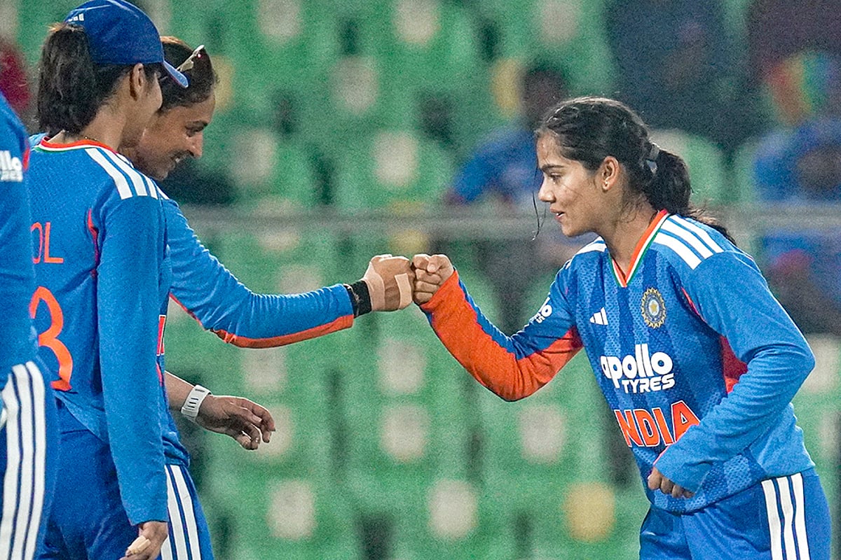 IND-W vs SL-W 4th T20I match-Vaishnavi Sharma