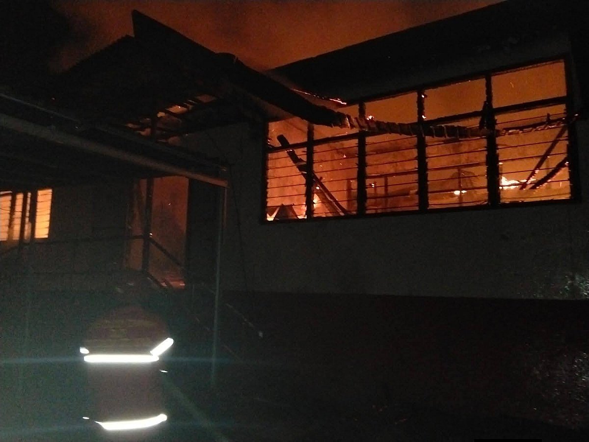 Facebook : Footage aired by news channel Metro TV showed flames ripping through the building, lighting up the night sky in orange.