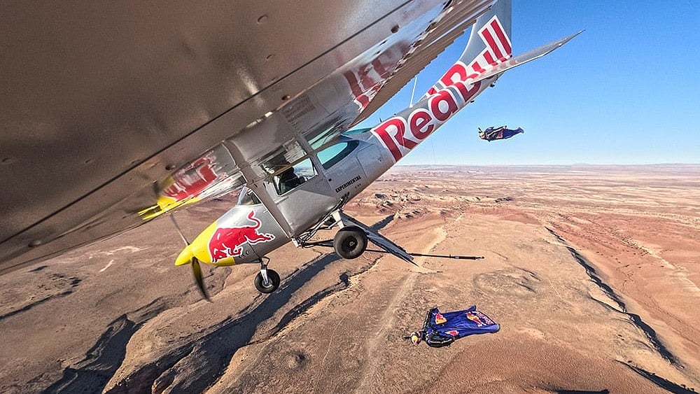 | Photo: Michael Clark / Red Bull Content Pool : Max Manow, Marco Furst and Luke Aikins