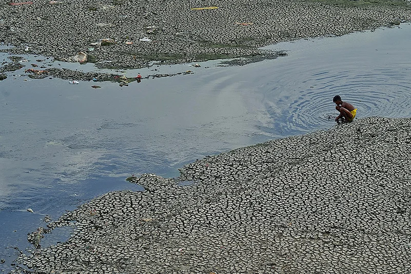 A deserted view of Yamuna River in Delhi
