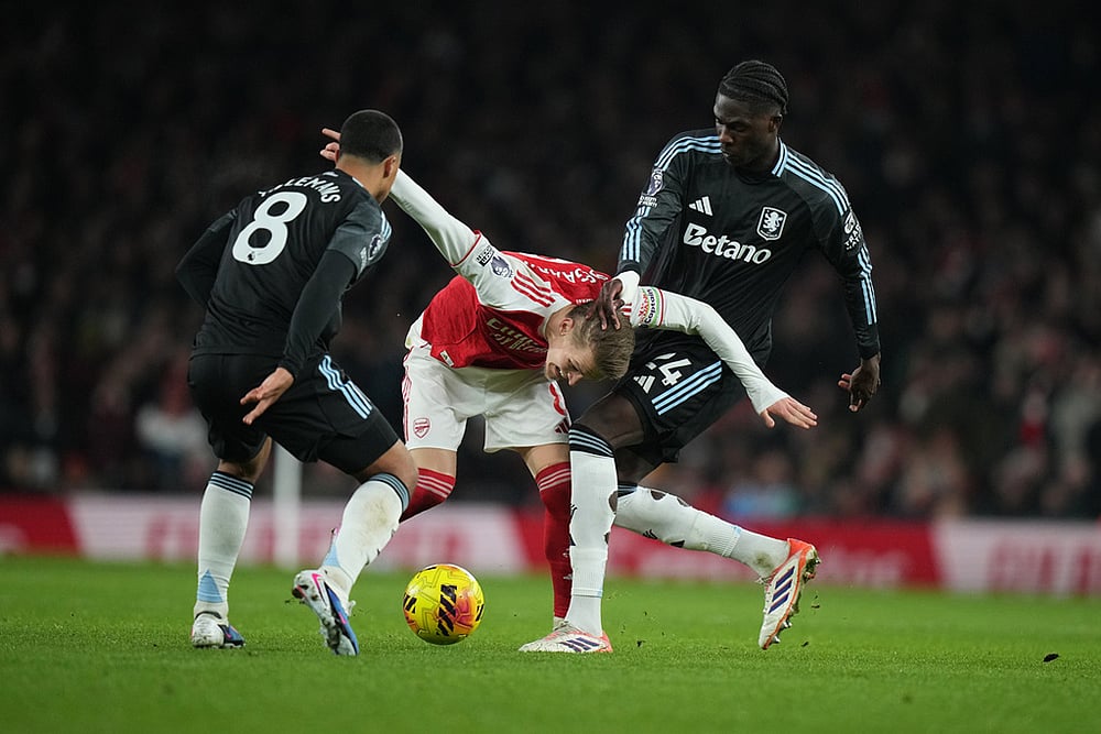 Arsenal vs Aston Villa Premier League soccer-Martin Odegaard