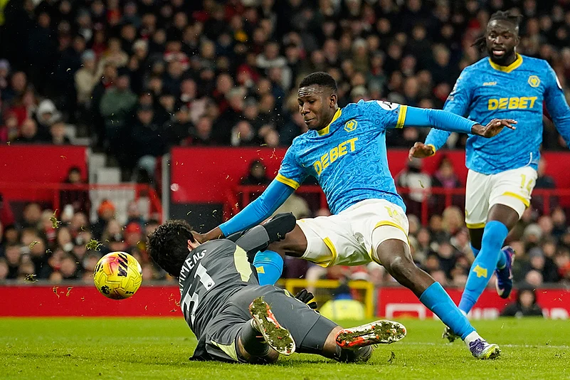 Manchester United and Wolves Premier League soccer-Yerson Mosquera