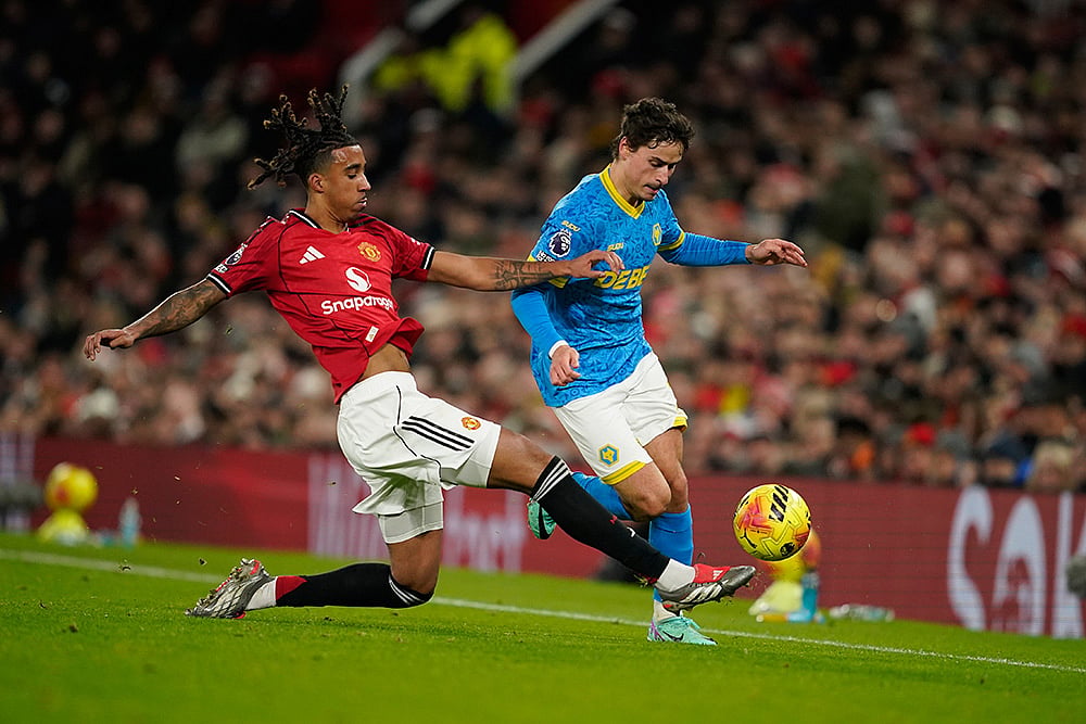 Manchester United and Wolves Premier League soccer-Leny Yoro