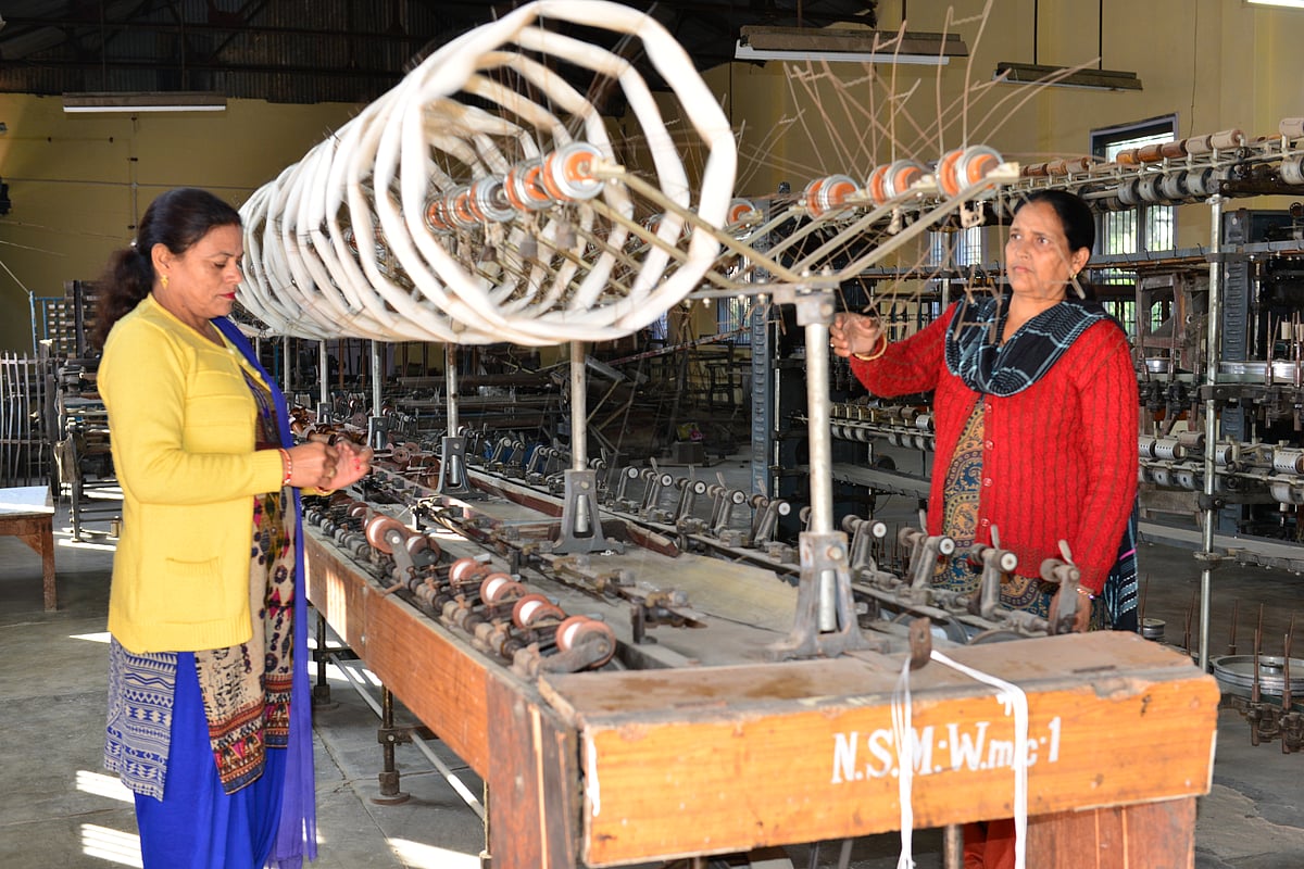 Ashwani Sharma : Scheduled to open on January 3 at Shimla’s Ridge Maidan, the festival will provide a platform for small entrepreneurs, artisans, traditional weavers, start-up leaders and innovators from across the state to showcase their products, forge strategic collaborations and explore opportunities for diversification.

