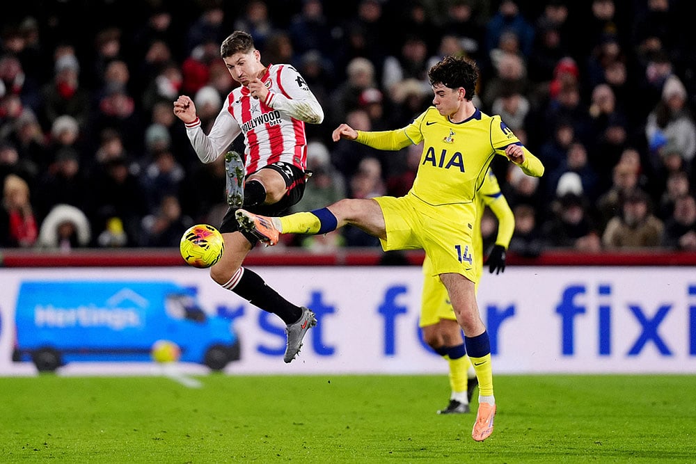Brentford vs Tottenham Premier League soccer-Vitaly Janelt