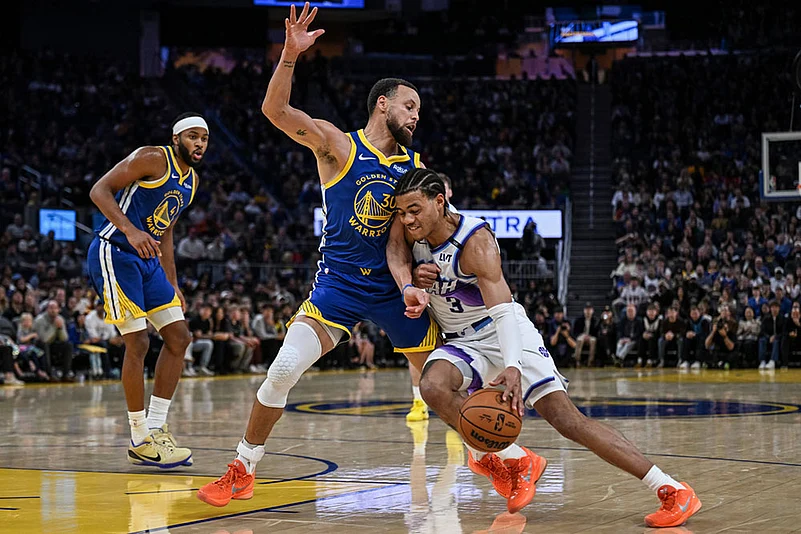 NBA Basketball Game: Utah Jazz vs Golden State Warriors