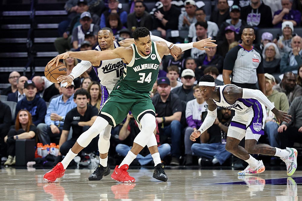 Milwaukee Bucks vs Sacramento Kings NBA Basketball-Russell Westbrook