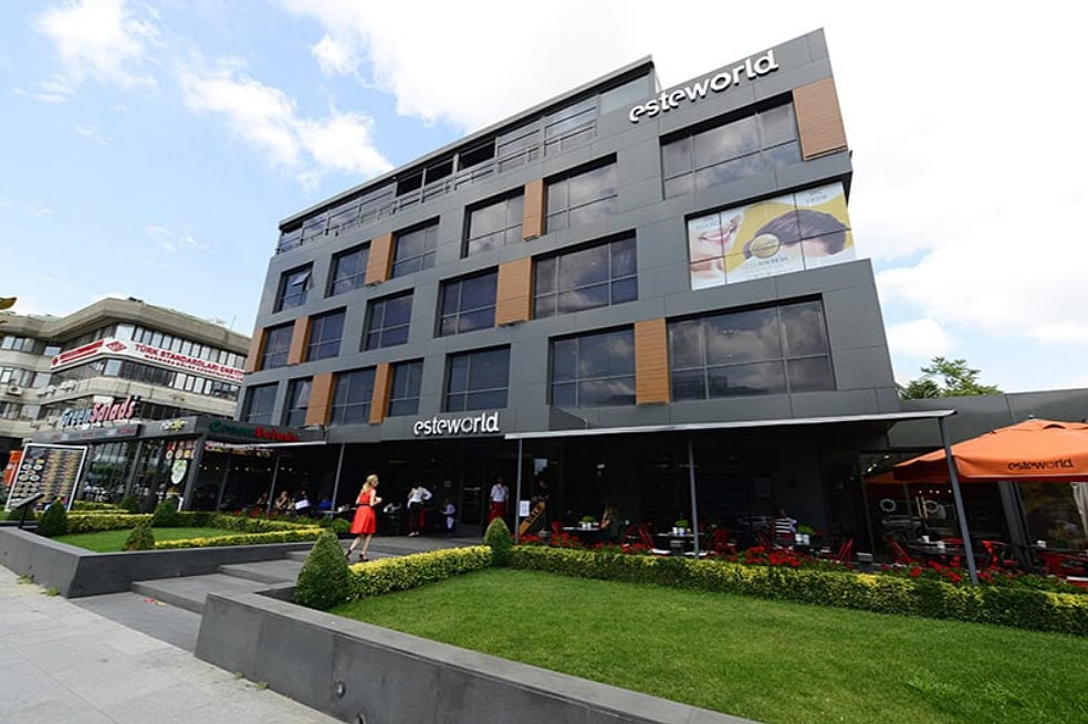 BBL (Brazilian Butt Lift) In Turkey: Why Esteworld Is A Top Destination For Beautiful Curves