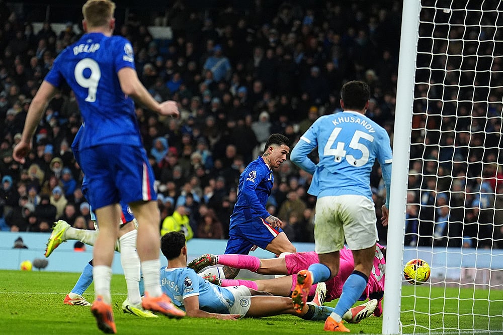 Manchester City vs Chelsea Premier League match-Enzo Fernandez