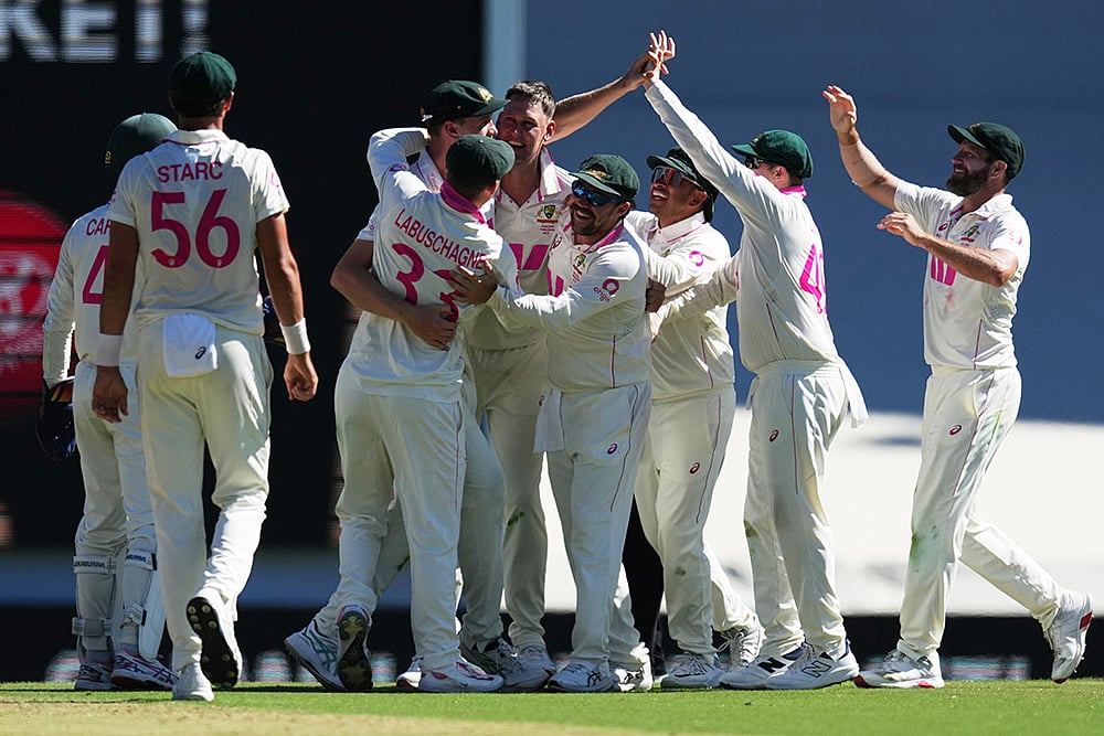 AUS Vs ENG 5th Ashes Test Day 4 pics-