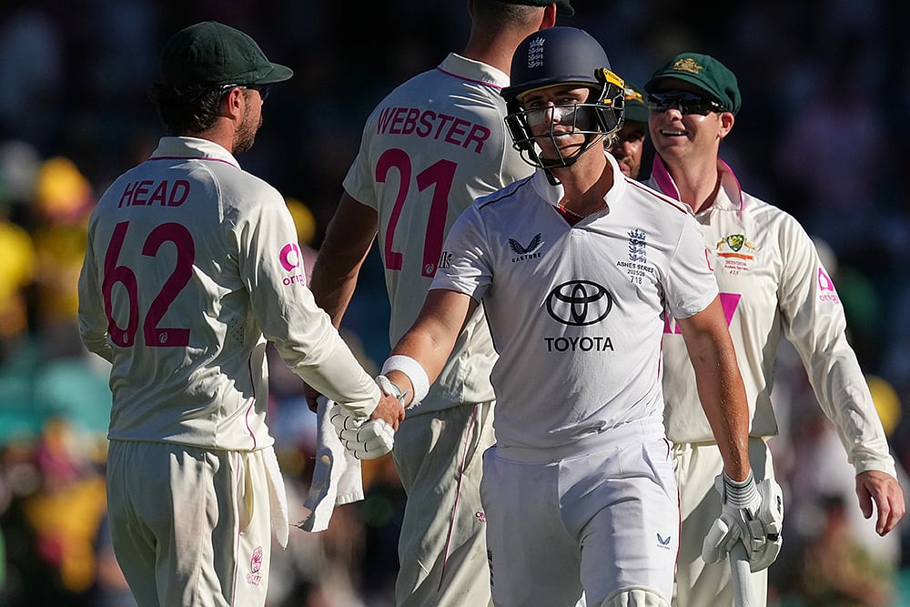 AUS Vs ENG 5th Ashes Test Day 4 pics-Jacob Bethell 