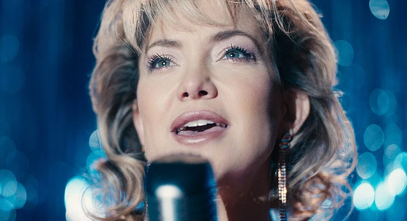 A still from ‘Song Sung Blue’ (2025)