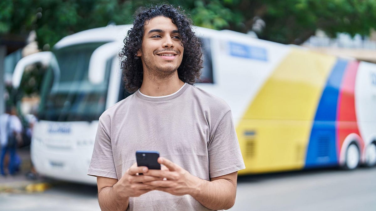 A Complete Guide To Online Bus Booking In India: Features, Benefits, And Savings With redBus