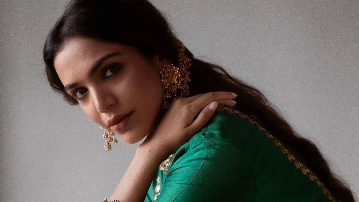 Instagram  : Shriya Pilgaonkar
