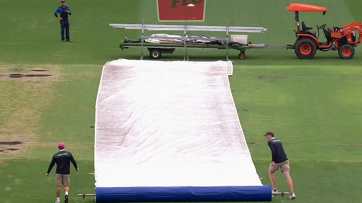 X/ BBL : Sydney Sixers Vs Hobart Hurricanes, Big Bash League 2025-26: Smith-Babar Opening Stand Cut Short; Rain Forces No Result