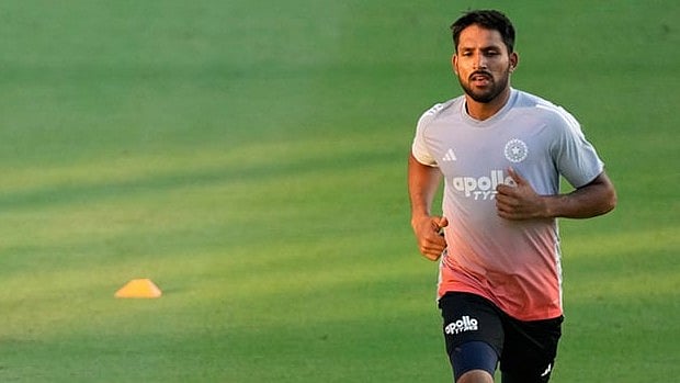 | Photo: AP/Anupam Nath : Dhruv Jurel Replaces Injured Rishabh Pant In India Vs New Zealand ODI Series