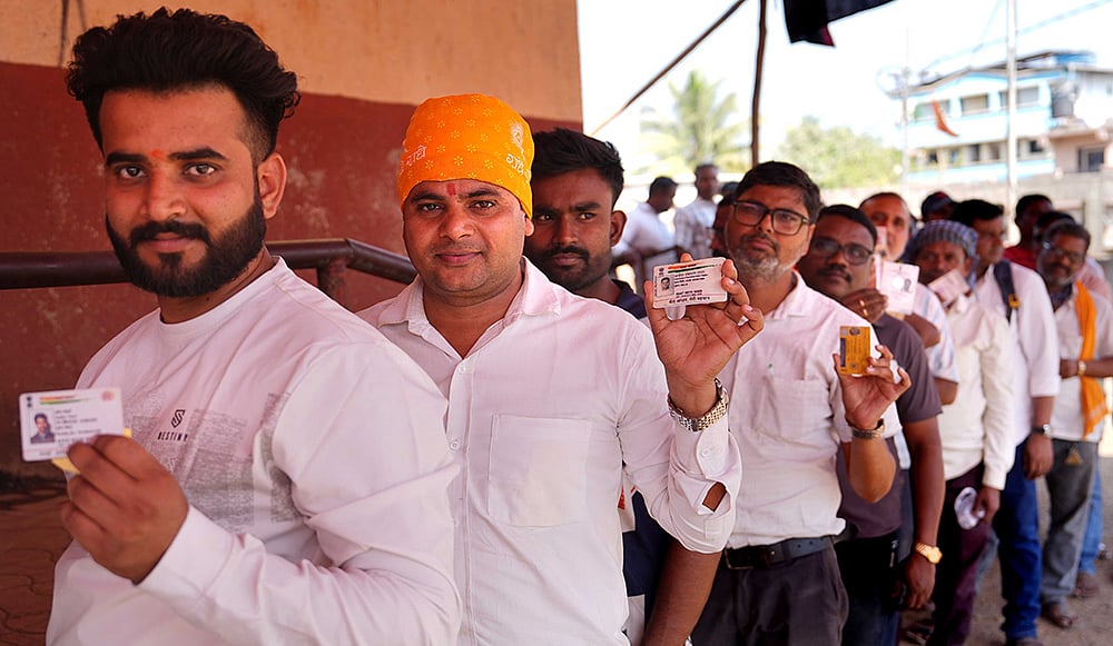 Voters in line for the Maharashtra Municipal Corporation Election