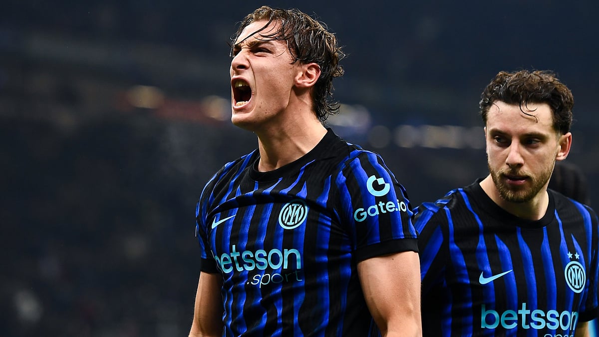 Francesco Pio Esposito celebrates his winner for Inter Milan against Lecce.