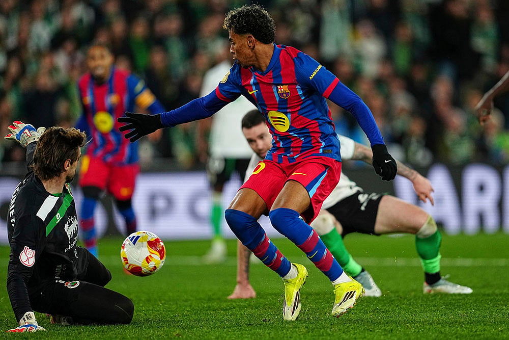 Spain Copa del Rey Soccer: Racing Santander vs Barcelona