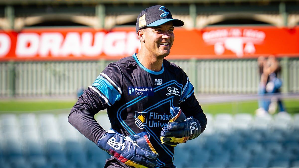 X/StrikersBBL : Adelaide Strikers' Alex Carey.