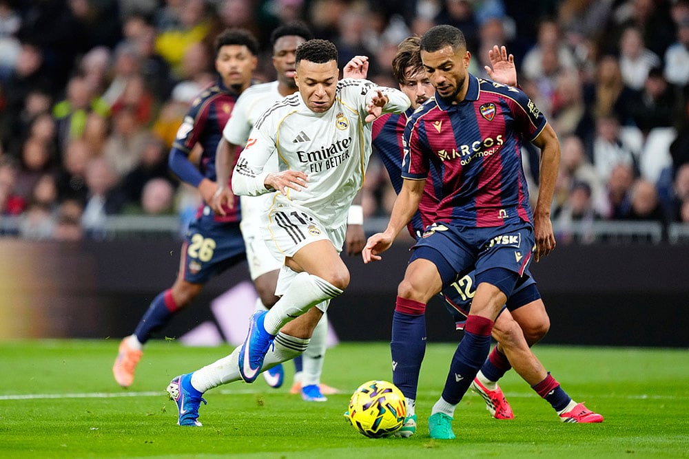 Real Madrid vs Levante Spanish Soccer La liga match-Jeremy Toljan