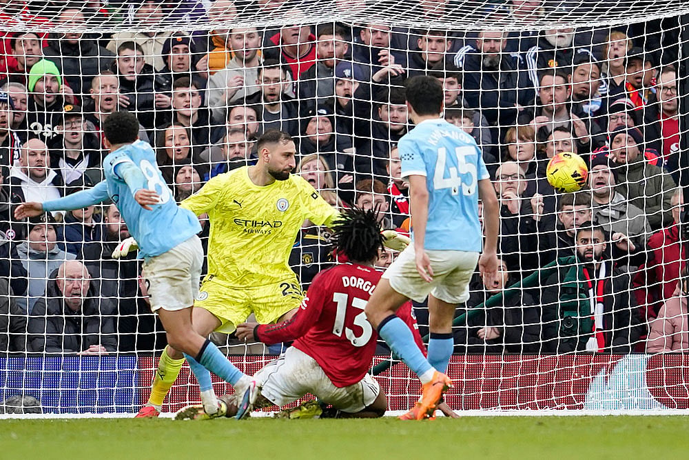United Vs City Manchester Derby Premier League 2025-26-Patrick Dorgu