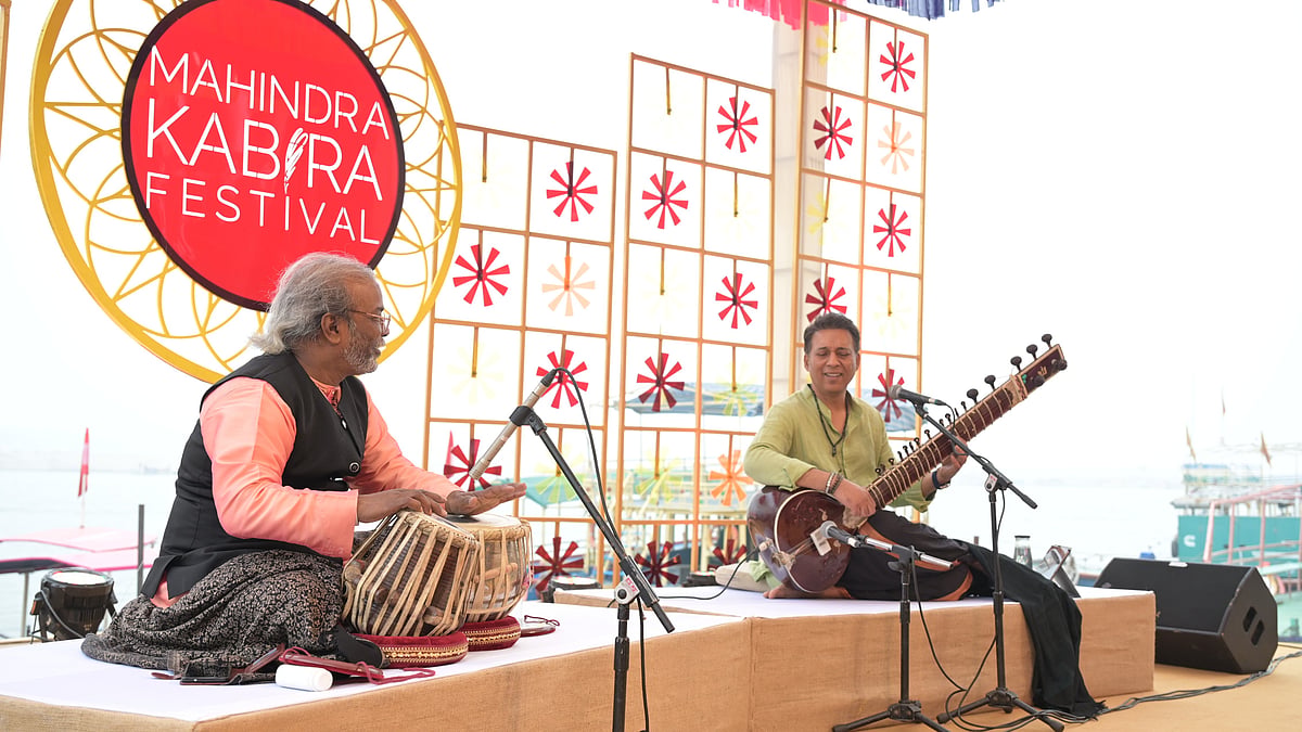 Hidayat Hussain Khan Performing At The Mahindra Kabira Festival  - Teamwork Arts