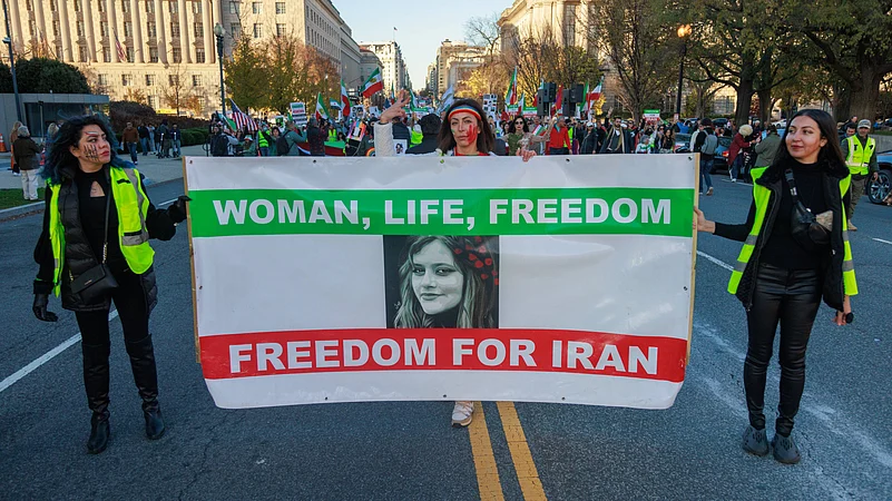 Women march to the Washington Monument in Washington, D.C.