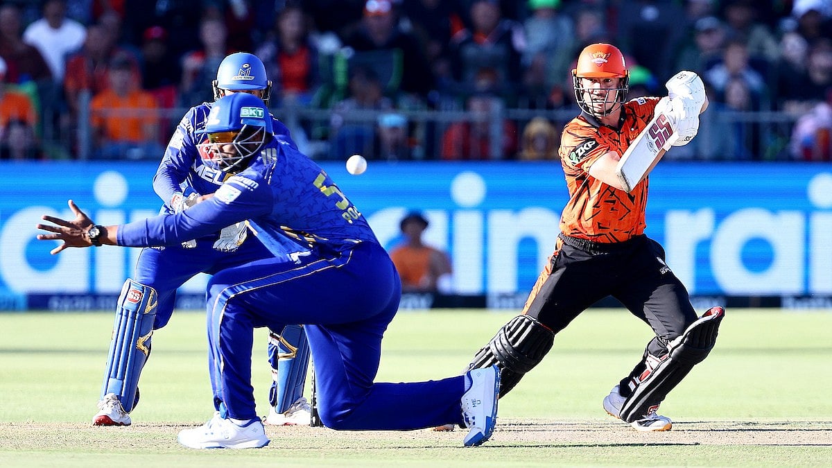 SA20 : Kieron Pollard of MI Cape Town and Matthew Breetzke of Sunrisers Eastern Cape during match 29 of the SA20 season 4 between Sunrisers Eastern Cape (SEC) and MI Cape Town (MICT).