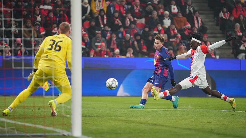 Slavia Prague vs Barcelona live score UEFA Champions League 2025-26 Matchday 7
