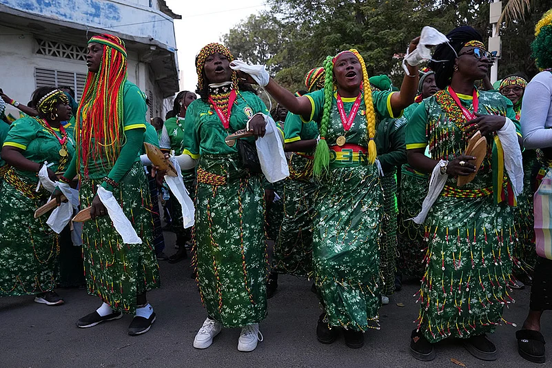 Africa Cup of Nations Soccer Champions Senegal Welcomed By Hundreds Of Fans In Dakar-13