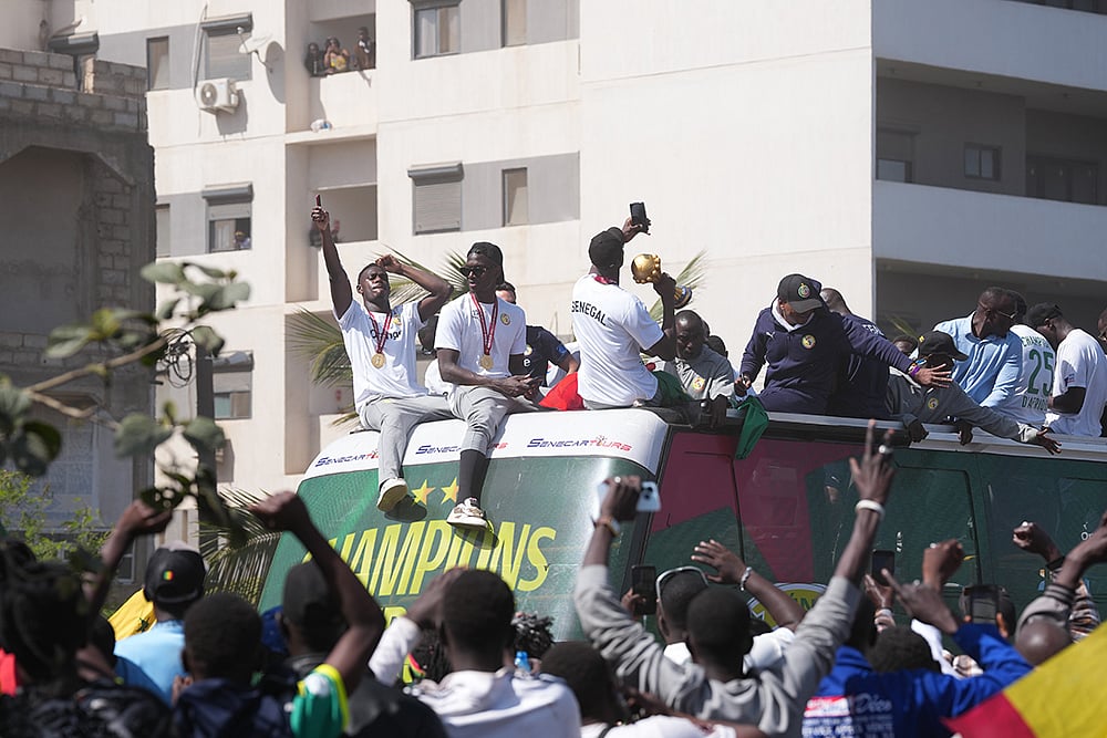 Africa Cup of Nations Soccer Champions Senegal Welcomed By Hundreds Of Fans In Dakar-2