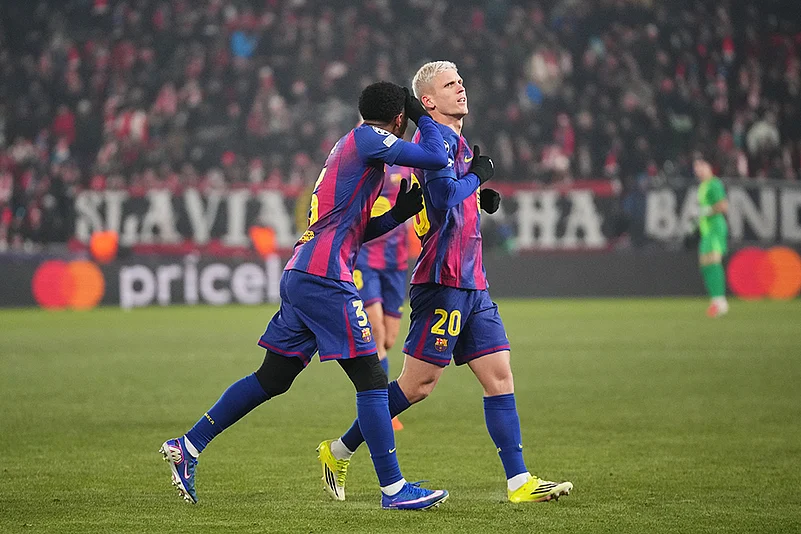 Slavia Prague vs Barcelona Champions League soccer-Dani Olmo