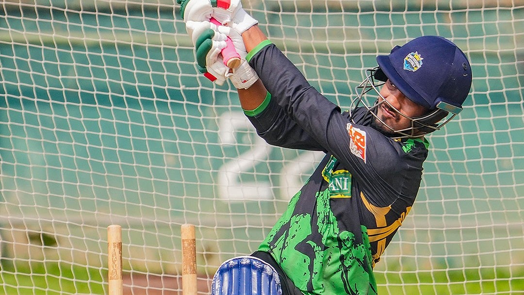 @BCBtigers/X : Chattogram Royals players in training.