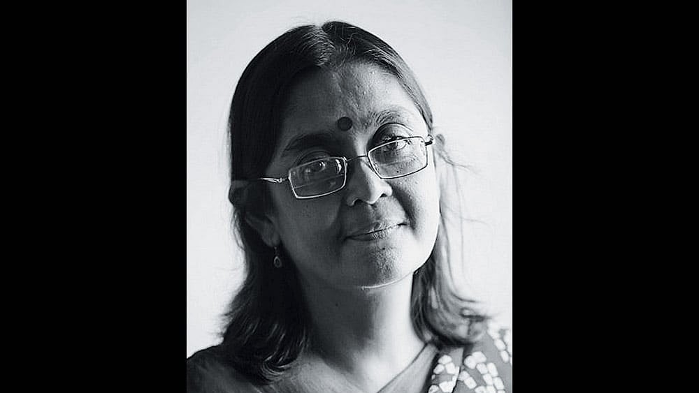 | Outlook Photo : 'In Jail, I Measured Time From One Court Date to Another'