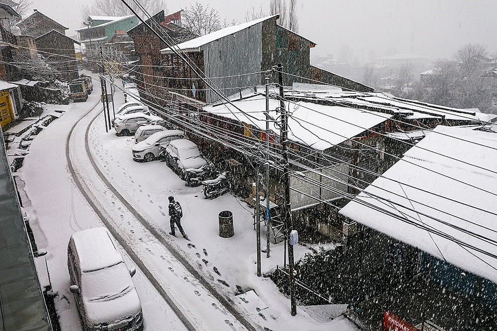 Weather: Snowfall in J-Ks Doda